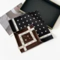 Seide-Wolle-Quadratschal mit doppelseitigem Bienen- und Karomuster, eleganter Halstuch. - SM6501-Bienen-Schwarz