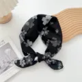Foulard quadrato in lino e cotone nero con fiori elegante donna moda primavera estate - Applicazione Floreale Nera