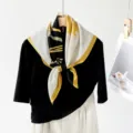 Foulard carre en soie imprime abstrait 70cm noir blanc jaune leger foulard de cou detail - Jaune tulipe