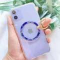Detailansicht eines magnetischen Handy-Ringhalters mit stilvollem blauem Schlangenmuster - Blaue Schlangenhaut