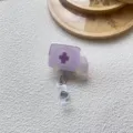 Süßer violetter ausziehbarer Ausweishalter aus Acryl mit Krankenwagen für Krankenschwestern - Krankenwagen (14-4A)