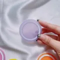 Primer plano de base magnética violeta estilo macaron compatible con MagSafe - Disco Magnético / Púrpura Taro