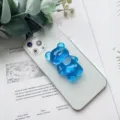 Vista dettagliata del supporto per telefono a scomparsa a forma di orsetto blu - Supporto Orso / Blu Zaffiro