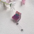 Glitzerndes rosa ausziehbares Badge-Reel mit Wirbelsäulen-Illustration und Spruch - 款式5(脊柱Got Your Back)