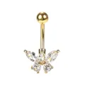 Vue détaillée d'un piercing au nombril papillon doré avec des zircons étincelants - Design No.13