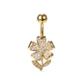 Vue détaillée d'un piercing de nombril doré en forme de fleur avec des zircons clairs - Design No.10