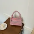Elegante borsa a tracolla quadrata in tessuto rosa e blu per donna moderna e chic - Rosa