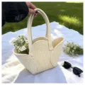 Sac fourre-tout tissé à la main en blanc crème avec un design unique en forme de pétale - Blanc Cassé