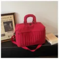Grand sac de voyage rouge pour femme, sac de sport imperméable et fourre-tout pour week-end. - Bordeaux