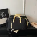 Schwarze und gelbe Reisetasche, große Wochenendtasche für Sport, Fitness und Ausflüge. - Schwarz