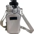 Isolierte 1000-ml-Wasserflaschentasche mit verstellbarem Riemen und praktischer Tasche - Grau