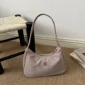 Borsa a spalla minimalista in nylon lavanda con logo metallico a quadrifoglio argento - Kaki