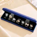 Coffret cadeau de broches semaine élégants épingles en cristal pour femmes cadeaux - Boîte Cadeau de Broche d'Une Semaine à Tige / Ensemble de 7 Pièces / Boîte Cadeau Lumière Bleue - Type Épingle