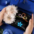 Coffret cadeau pinces à cheveux, boîte bleue avec accessoires fleurs et nœuds pour femmes. - Ensemble de pinces à griffes en plastique [01]