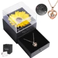 Exquisite Halskette Sonnenblume ewige Blume Geschenkbox Set für Verliebte, romantischer Anhänger. - Herz goldfarben & Schwarze Sonnenblumen-Geschenkbox