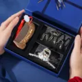 Set de regalo de San Valentín con peine de madera y elegantes pinzas para el cabello de mujer. - Set de Tres Piezas Peine de Sándalo (Set Doce) / Set de regalo