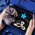Hair claw clip gift box set, elegant organza bow and floral hair accessories for women. - Plastic Hair Claw Clip Set [08]