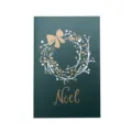 Biglietto d'auguri di Natale verde scuro con ghirlanda dorata e scritta Noel stilizzata - Ghirlanda di fiori