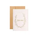 Elegante biglietto d'auguri vintage con ghirlanda floreale dorata e busta kraft - Auguri / bianco crema