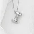 Collier pendentif lettre argenté volumineux, style bijou hip-hop minimaliste et tendance. - Lettre I