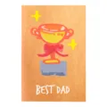 Biglietto d'auguri artistico per la festa del papà con trofeo e scritta bianca 'BEST DAD' - Miglior Papà Trofeo