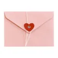 Eleganter rosa Vintage-Papierumschlag mit rotem Herzknopf und weißem Schnurverschluss - Hellrosa Herz-Verschluss-Stil / 11.4*16.2cm