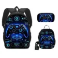 Detail van de 3-delige gaming rugzakset inclusief lunchtas en bijpassende pennenzak - Gamepad Patroon Stijl 2 (02)