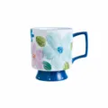 Tazza da caffè in ceramica con base blu, grazioso motivo floreale, capacità di 450 ml per uso. - Serie blu elegante - Calice dritto da 3,75 pollici