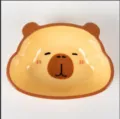 Nahaufnahme des niedlichen Keramikschälchens mit Capybara-Design und süßem Gesichtsausdruck. - Capybara-Schüssel (144×105×47)