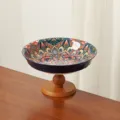 Fruttiera in ceramica stile bohémien con base in legno, ciotola decorativa vintage per tavolo. - Piatto con piede bohémien da 8 pollici [blu] profondo / Come mostrato