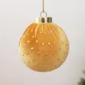 Pallina di Natale da 8 cm in velluto giallo senape con paillettes argento per l'albero - Pois Giallo Zenzero