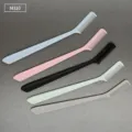 Peine de pestañas portátil de plástico y cepillo moldeador de bordes en varios colores. - M310 / Rosa