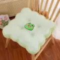 Cuscino per sedia soffice a fiore verde chiaro con simpatica rana ricamata per casa. - Rana Verde
