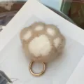 Schattige beige en witte nertsbont kattenpoot tasbedel met gouden metalen ring - Khaki+Wit