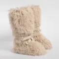 Shaggy cream faux sheep wool snow boots with stylish punk rivet straps and buckles - 36 / Apricot (Flat Lace-up 40)