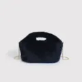 Elegante bolso de mano tipo nube en piel sintética negra con cadena dorada fina - S / Negro