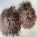 Detailed close-up view of premium fluffy Mongolian curly fur slides in dusty mauve - 5 (Shoe Length 250, Inner Length 225) / Grey Coffee