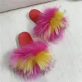Ciabatte in pelliccia rosa e gialla con suola in PVC rosso antiscivolo da donna - A-1