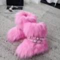Stivali da neve in ecopelliccia rosa stile punk Y2K con cinturini a fibbia metallica - Fucsia