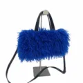 Borsa tote in ecopelliccia blu acceso con manici neri e tracolla regolabile - Blu Zaffiro