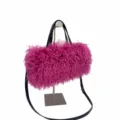 Borsa tote rosa vivace in finta lana d'agnello con manici neri e tracolla lunga - Rosso rosa