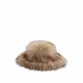 Winterlicher Anglerhut aus Fuchspelzimitat in Hellbraun mit breiter Krempe für Damen - Milchtee-Farbe