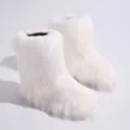 Elegantes botas de nieve blancas de piel sintética esponjosa estilo Y2K para el invierno - 36 / Blanco