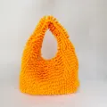 Sac fourre-tout en peluche orange vif avec texture de guimauve unique variante SKU - Orange