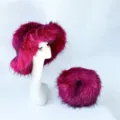Ensemble chapeau cloche et sac rond en fausse fourrure fuchsia pour une chaleur stylée - Ensemble Fuchsia