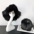 Ensemble élégant chapeau cloche en fausse fourrure noire et sac à main rond assorti - Ensemble Noir