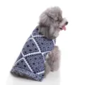 Pull-over pour chien en tricot géométrique bleu, vêtement d'hiver chaud pour animaux de compagnie. - M / Gris Bleu