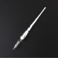 Plume en verre cristal avec poignée torsadée pour une écriture fluide et un superbe cadeau d'art. - Style feuille d'argent - Neige volante