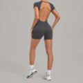 Combinaison de fitness dos nu pour femme, short moulant pour le sport, tenue de yoga respirante. - Gris Anthracite