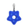Portachiavi fidget pop it in silicone a stella blu con bottone bianco e gancio metallico. - Blu